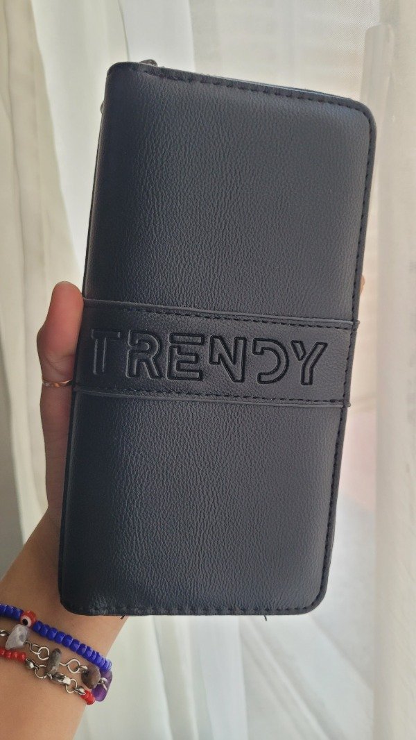 Producto - Billetera grande simple Trendy Negra