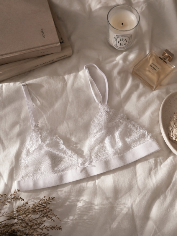 Producto - Bralette Petunia puntilla blanca