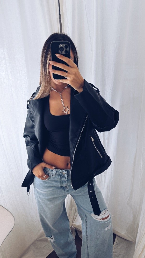 Producto - Pantalón con rotura