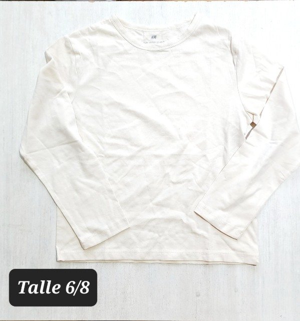 Remera manga larga HyM talle 6/8 cruda