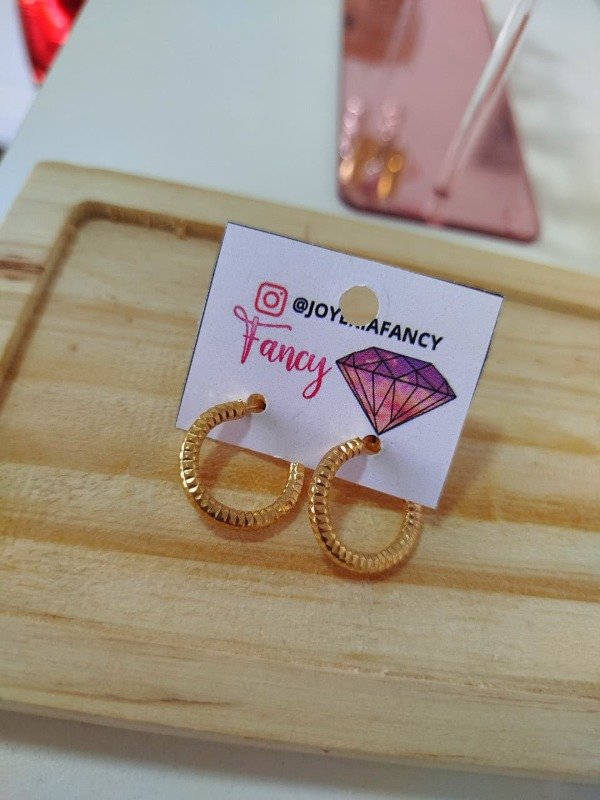 Producto - Argollitas textura dorado