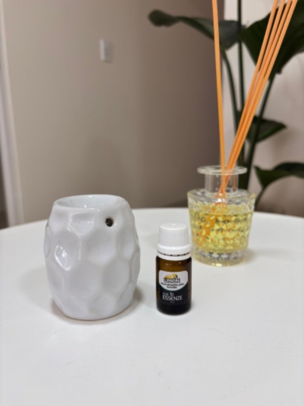 Producto - Hornito de cerámica hexagonal Iluminarte color blanco + 12 velas + 1 esencia