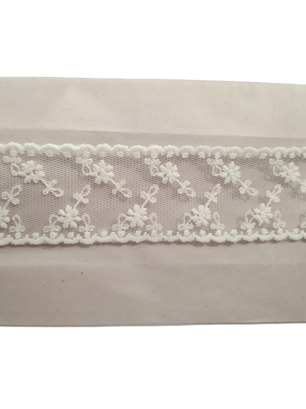 Producto - PUNTILLA BORDADA X METRO BLANCO