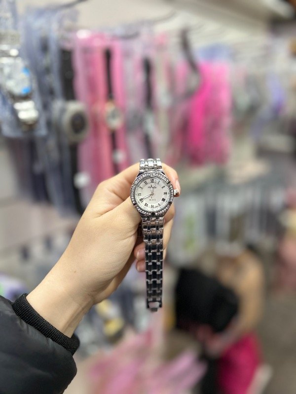 Producto - Reloj malla acero liso con brillo números romanos