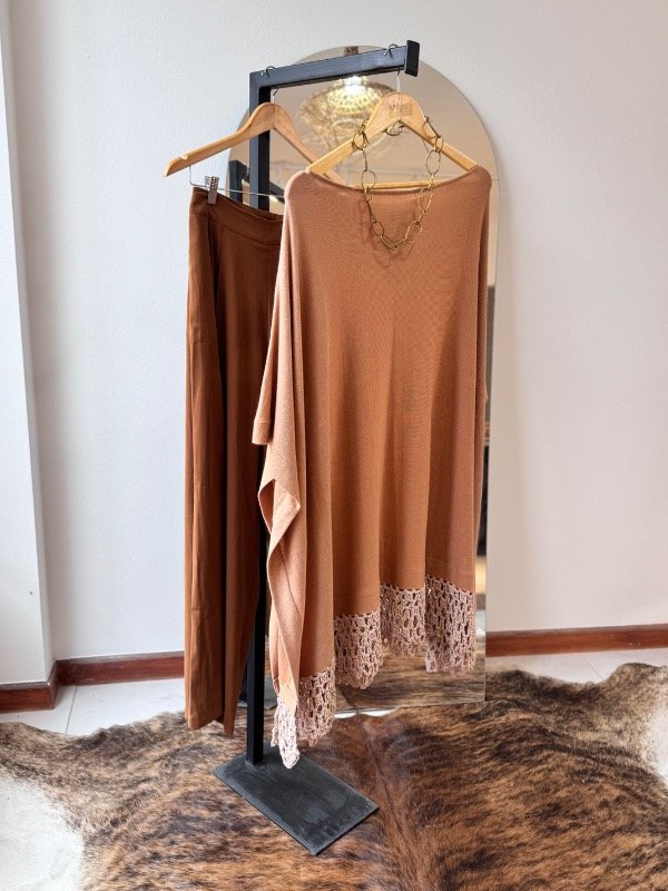 Producto - Poncho brochet tostado