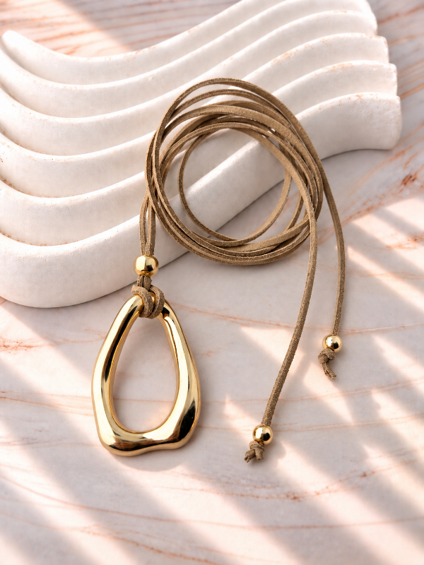 Producto - CHOCKER DE GAMUZA ARENA 3040 - 0