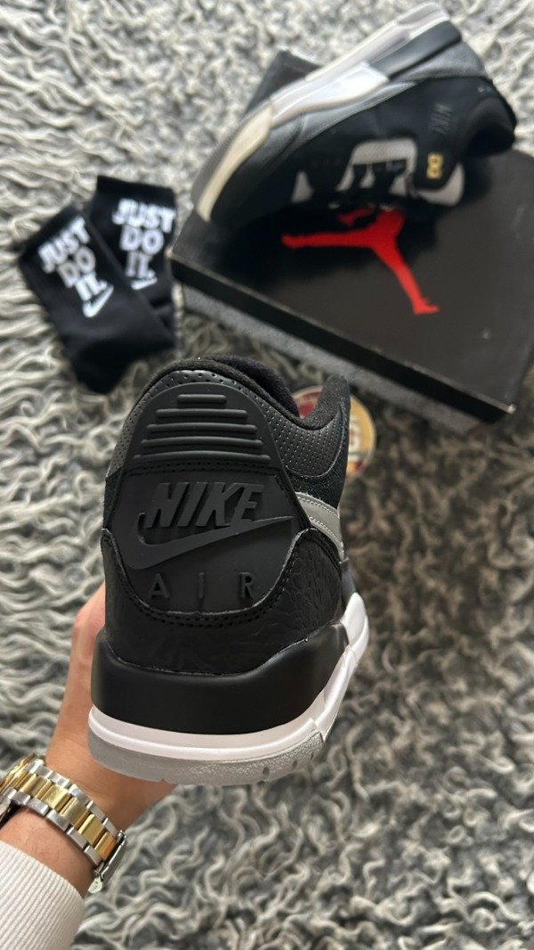 Producto - JORDAN RETRO 3 TINKER BLACK CEMENT - 2