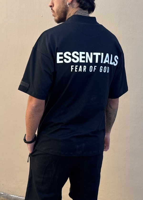 Producto - Remera Essentials Fear Of God Negra - 1