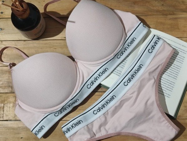 Producto - conjunto CALVIN KLEIN rosa