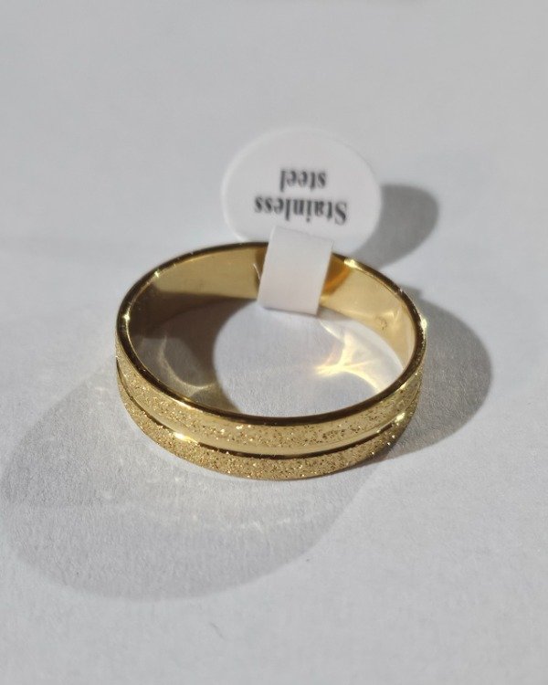 Producto - Anillo dorado arenado 1 linea