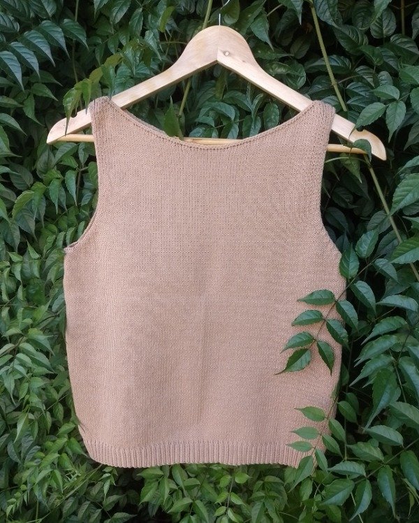 Producto - Musculosa cuello bote /Tostado (Talle M)