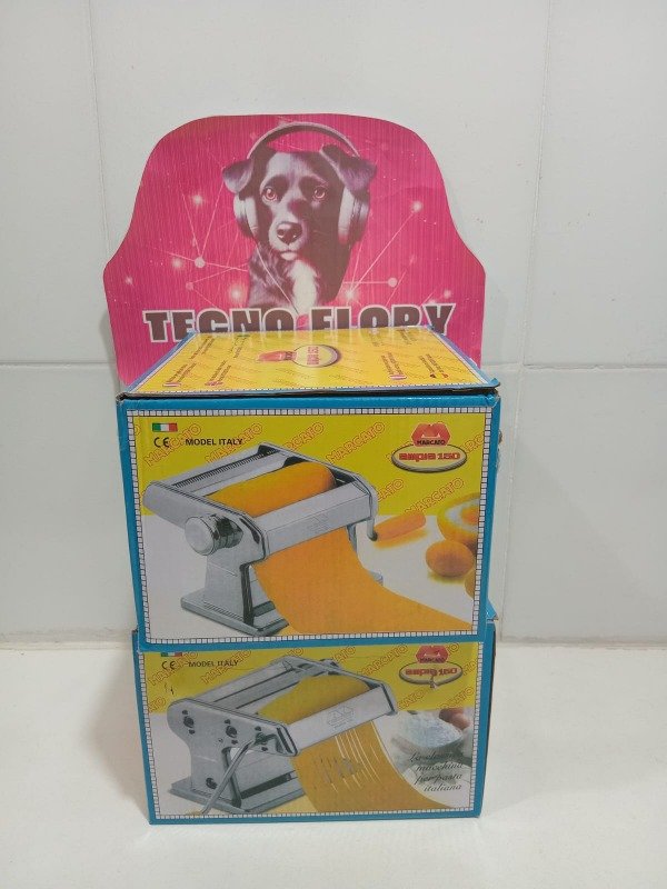 Producto - Máquina pasta linda