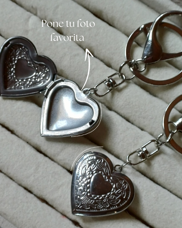 Producto - Llavero relicario (PLATEADO)
