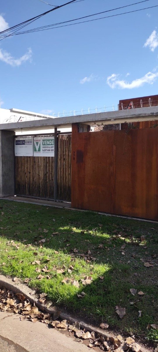 Producto - CASA CON JARDIN