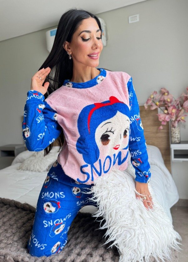 Producto - PIJAMA BLANCANIEVES plush