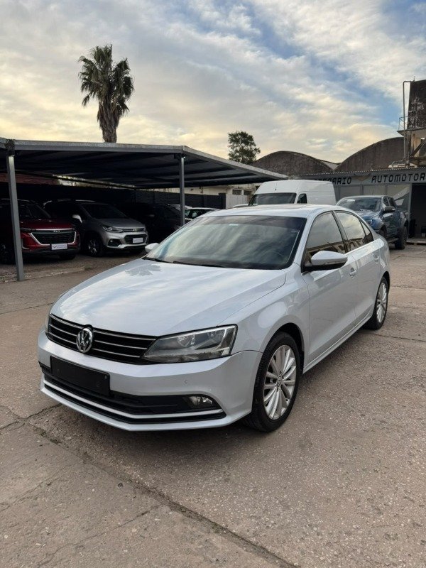 Volkswagen Vento 1.4 TSI Highline AT 2017 en venta – Centenario Automotores
