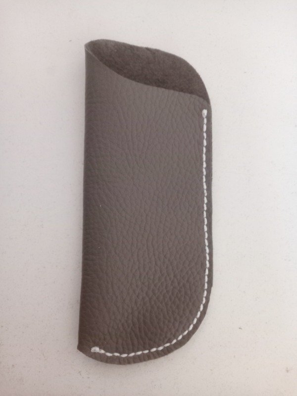 Producto - Estuche de lentes Grey