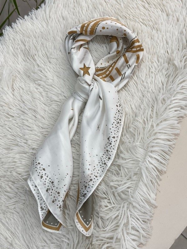 Producto - Pañuelo de seda blanco