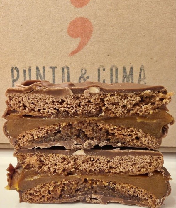 Producto - Chocolate con leche y mani. Dulce de Leche y caramelo salado