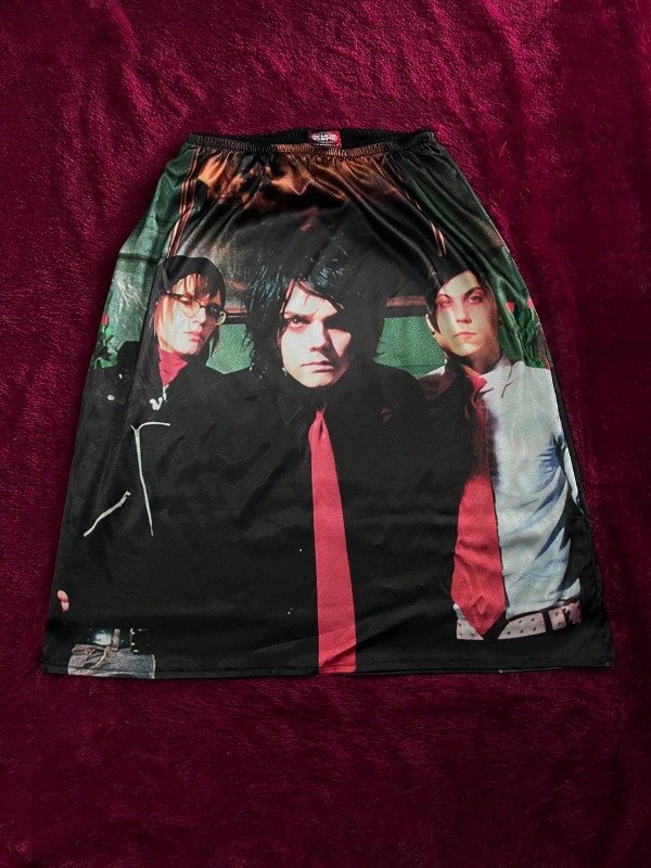 Producto - FALDA REVENGE - Satén y Lycra