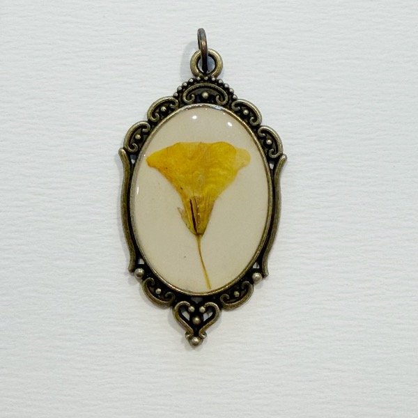 Producto - Dije Oxalis amarilla