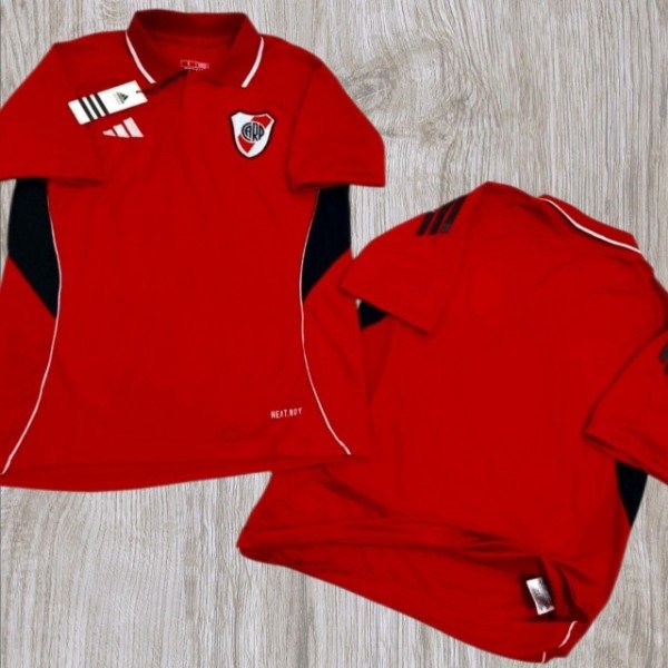 Producto - Chomba River Plate Roja 2026