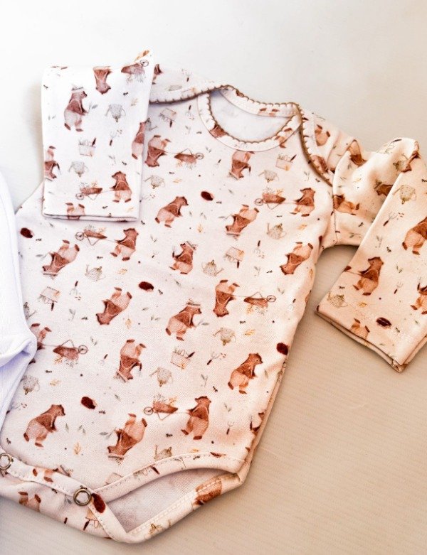 Producto - Body y babucha Osito Jardinero