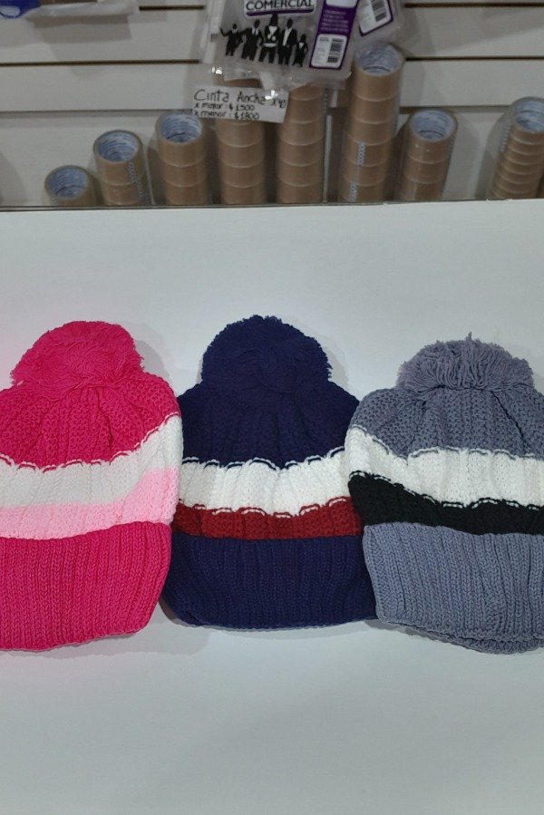 Producto - GORRO LANA CHICO C/POMPOM