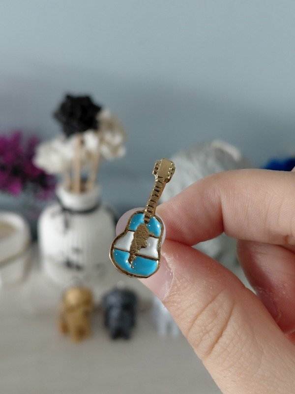 Producto - Pin metalizado nacional - Argentina (Modelo 3)