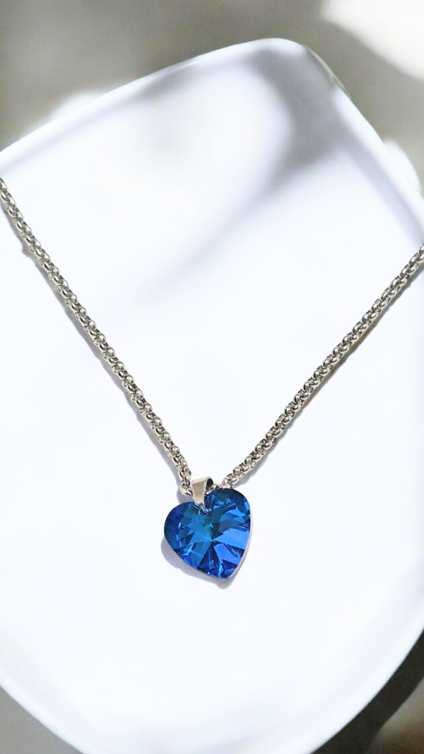 Producto - Conjunto corazón de cristal azul