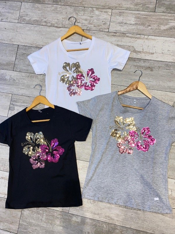 Producto - Remera Flowers Bordada