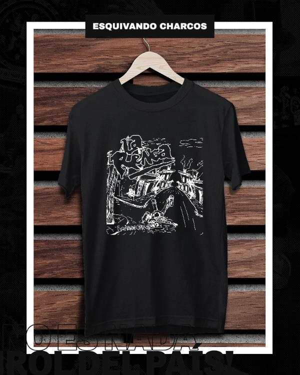 Producto - Remera Negra Esquivando Charcos