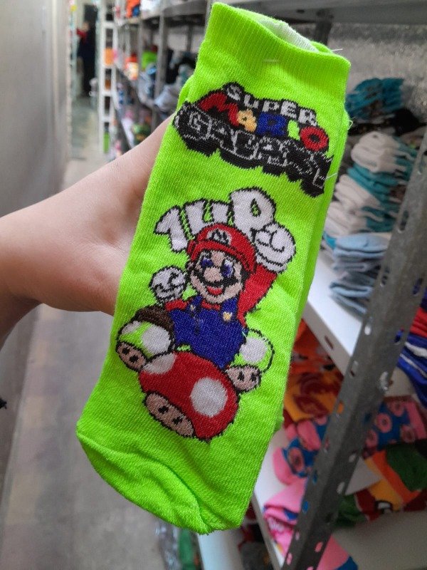 Producto - MARIO BROS FONDO VERDE soq simple adulto