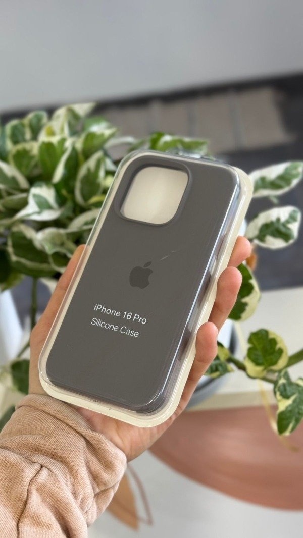 Producto - Silicone Case Gris (Iphone 16 Pro)