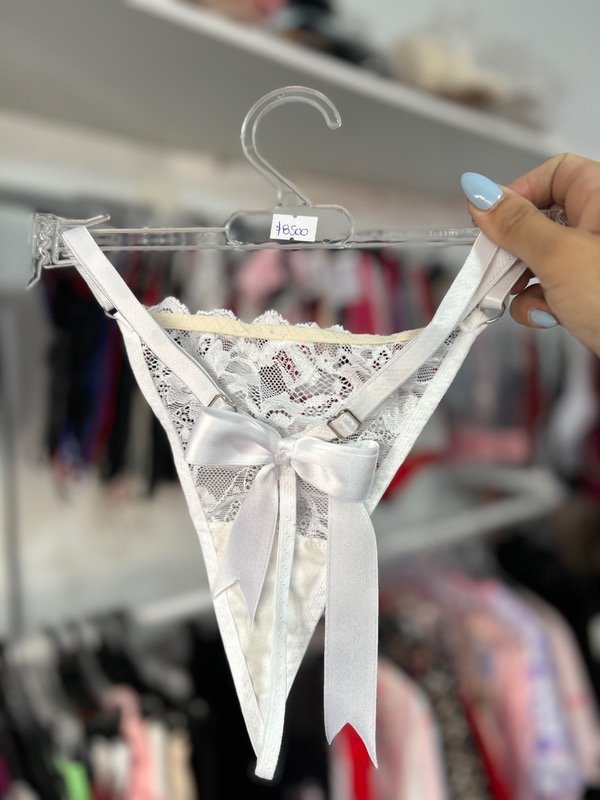 Producto - Less moño