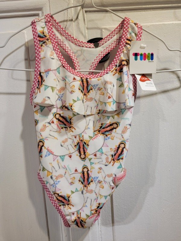 Producto - Traje de baño TINI BEACH llama Nuevo Con etiqueta Talle 2 años - PRECIO: 24X