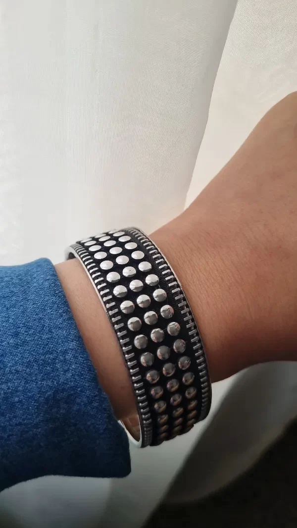 Producto - Pulsera rígida símil cuero 1