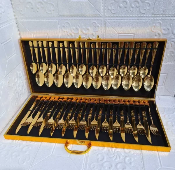 Producto - Maletín - Ser de Cubiertos Dorados X48 Piezas