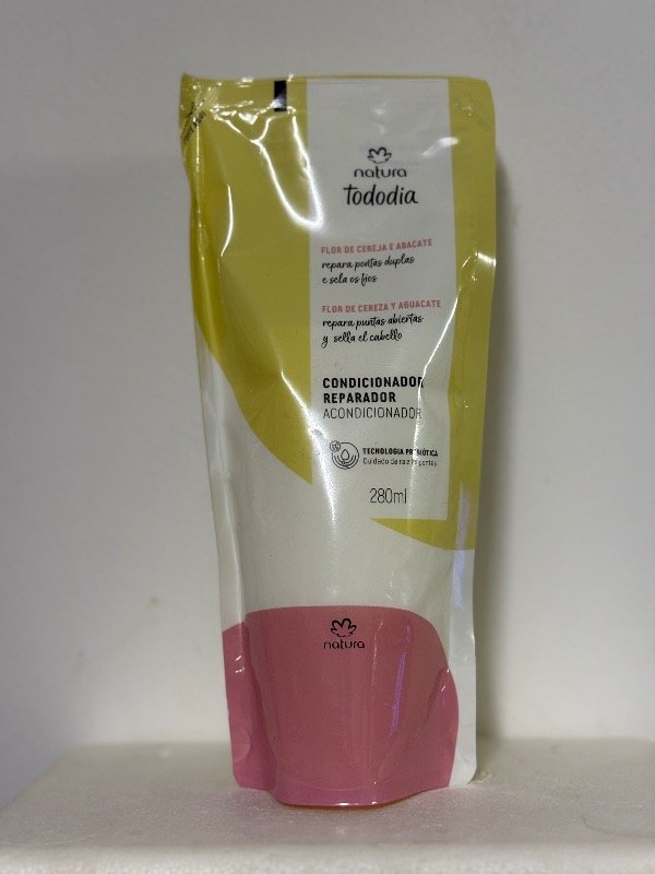 Producto - Repuesto Acondicionador Reparador Flor de Cereza y Aguacate