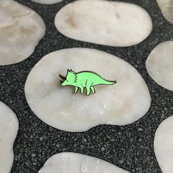 Producto - Pin Triceratops