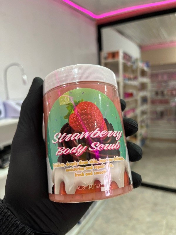 Producto - Exfoliante corporal frutilla 300 ml