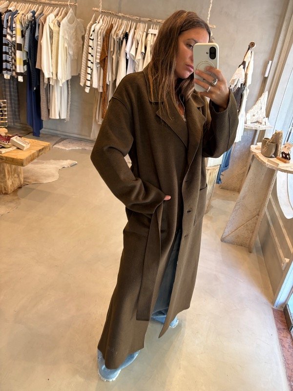 Producto - Saco Pardo Largo