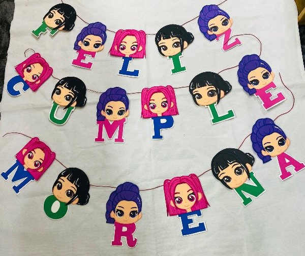 Producto - Guirnaldas de guerreras kpop de 17 letras