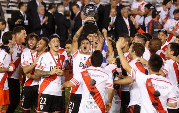 Camiseta titular festejos sudamericana 2014 (M) — imagen 3