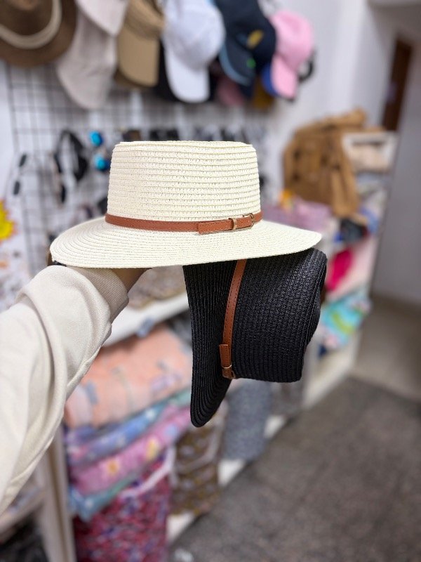 Producto - Sombrero con detalle de cuerina plano - 0