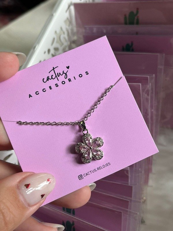 Producto - Collar Flor Rosa A.Q.