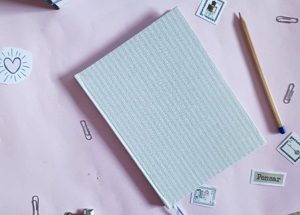 Producto - Cuaderno rayas celestes