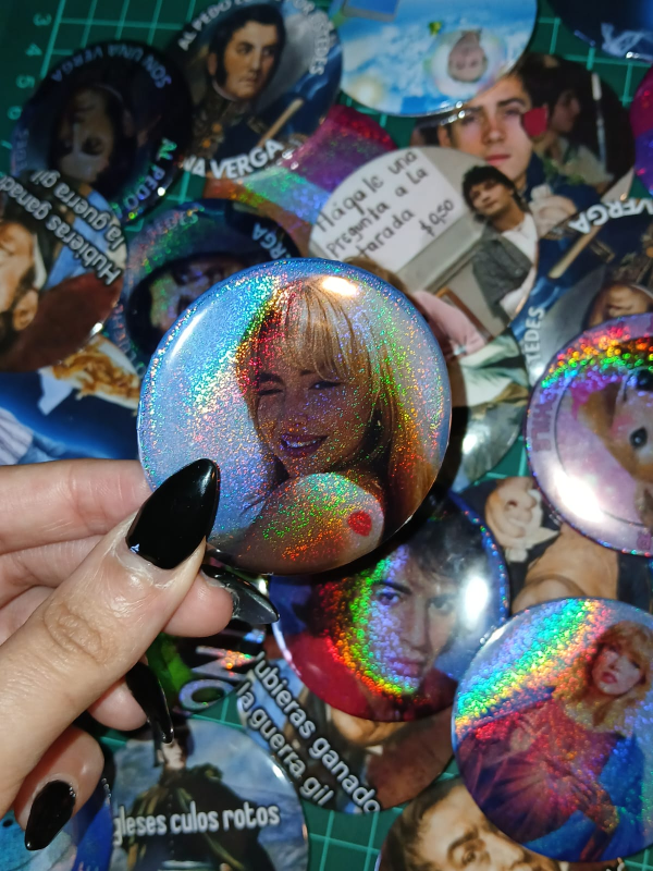 Producto - Pin Sabrina Carpenter