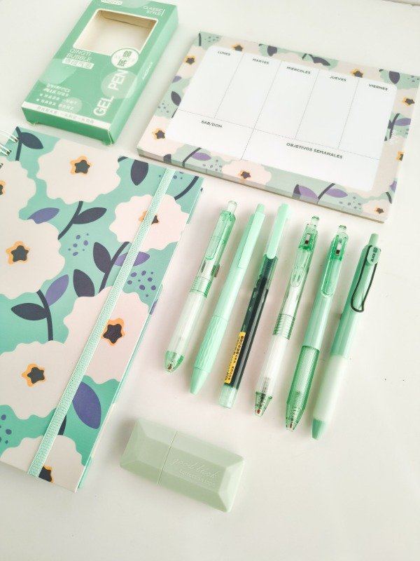 Producto - Combo cuaderno + organizador semanal + accesorios - Turquesa - 4