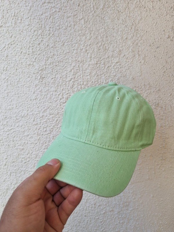 Producto - Gorra LISA VINTAGE REGULABLE VERDE CLARO